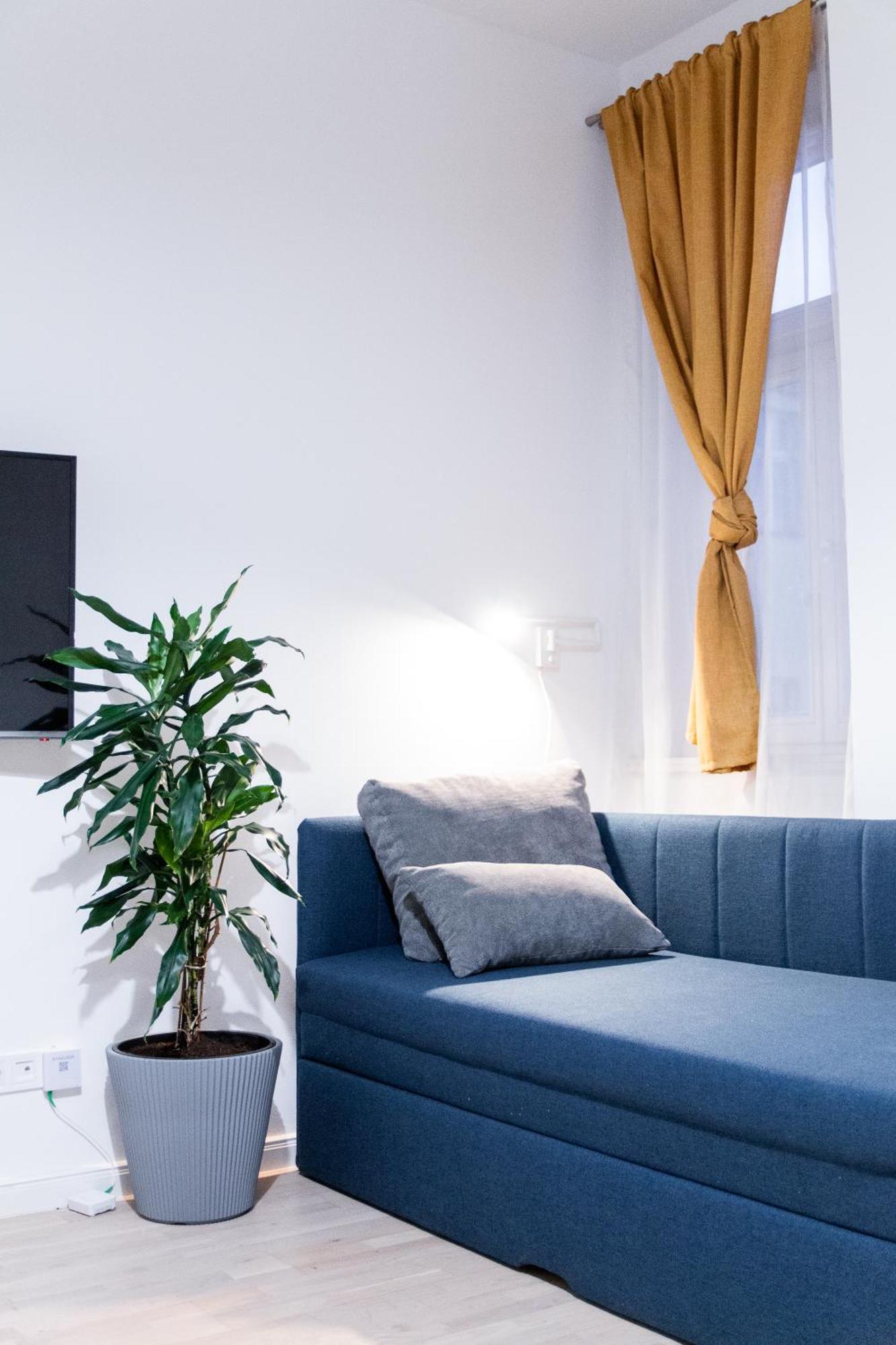 Cozy Minimalist Retreat In The Heart Of Apartment *