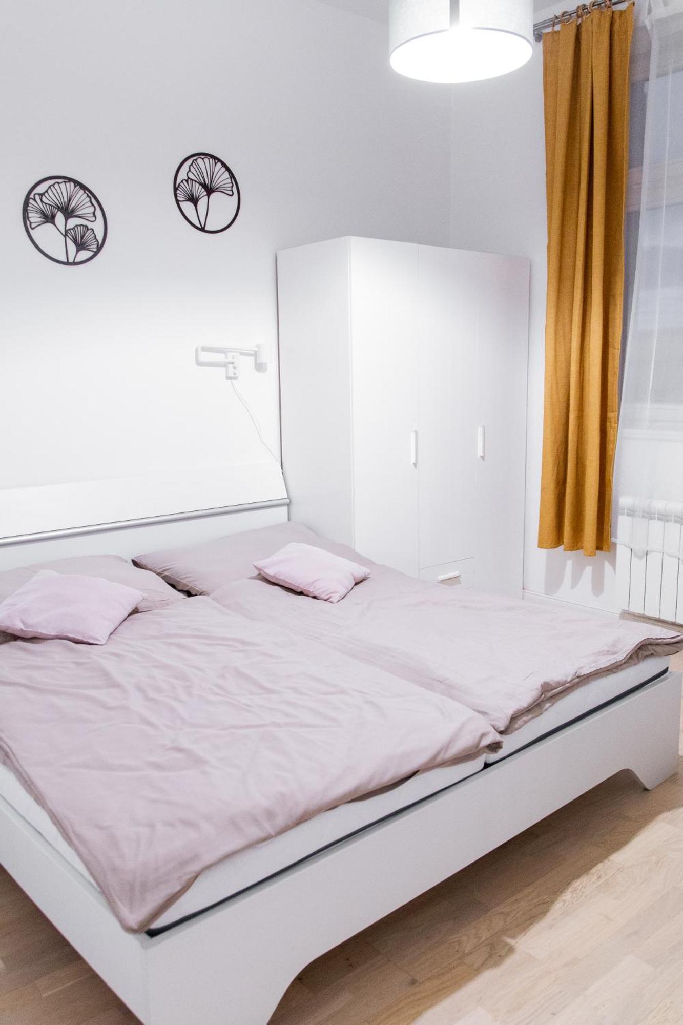 Cozy Minimalist Retreat In The Heart Of Apartment Prague