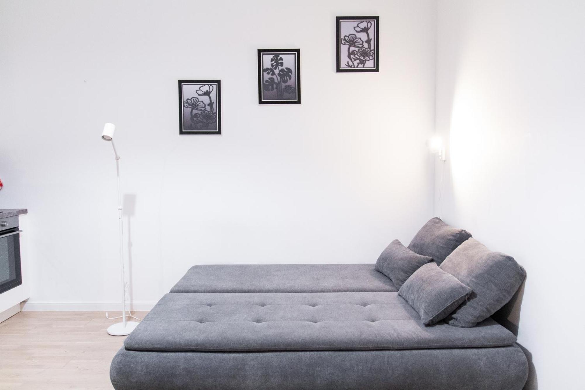 Cozy Minimalist Retreat In The Heart Of Apartment Prague